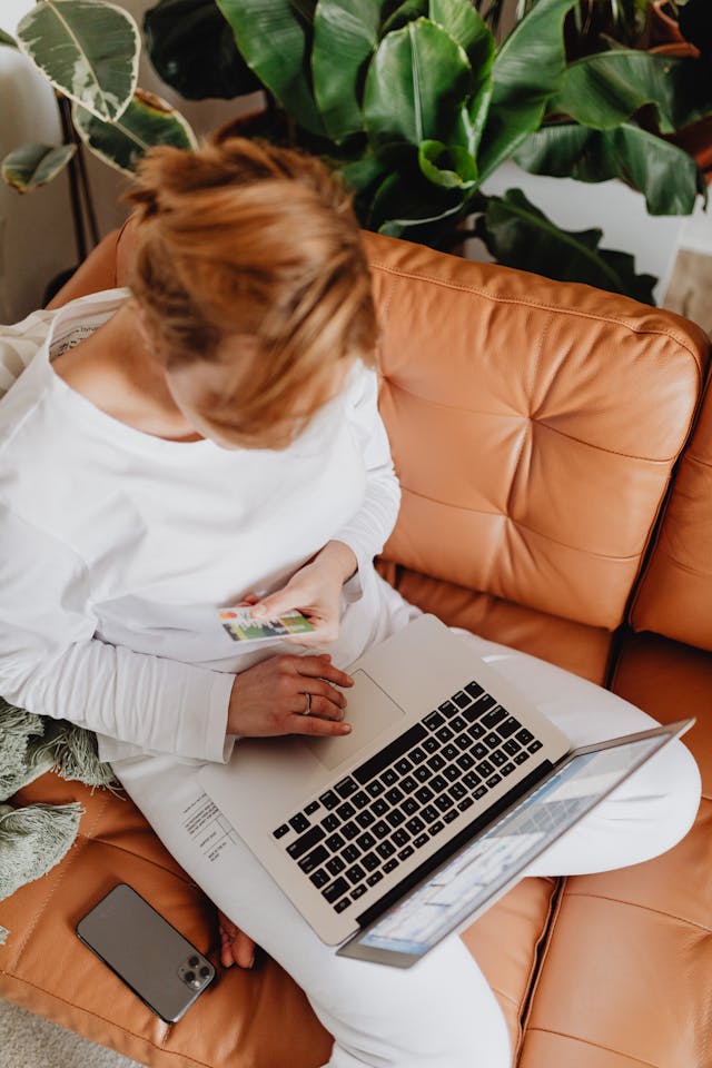 shopping online | Totally Digital